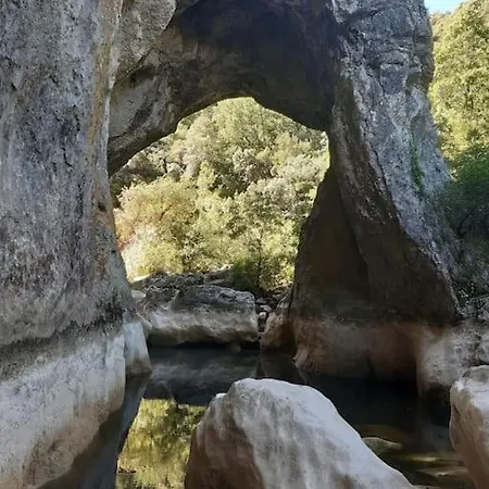 Kitoko L'herault Close To Salagou